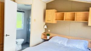 Holiday Home caravan LOCHLANDS Forfar