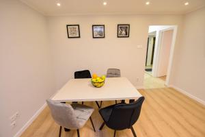 Libra Apartment - Two Bedrooms - 5 Guests - Next To Cismigiu Gardens