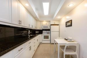 Ocean view 1 bed Tides 11th floor Miami