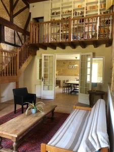Grande maison de charme en pierre