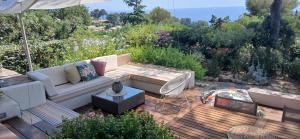 VILLA ANADINE - Aiguebonne BOULOURIS - PLEINE VUE MER - À 5 minutes à pied de la plage - Climatisée