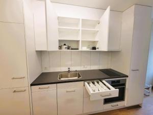 Zurich City Center Apartments next to Zurich HB Main Train Station LA - Self Checkin