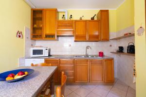 House of Camellias - Ground Floor with Garden