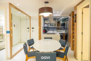 In Mare Bali Flat Premium Palawan by Qavi