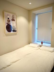 Bright & Cozy Studio - Central Location