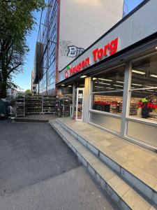 Bright & Cozy Studio - Central Location