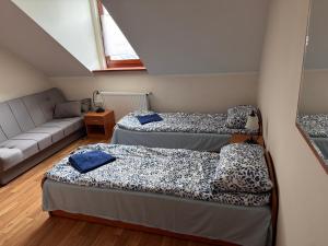 Dom Pielgrzyma - Sanktuarium Matki Bożej Leśniańskiej