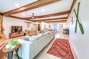 Home with Lake Texoma View, Game Room and Bar