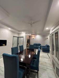 Madhav Retreat