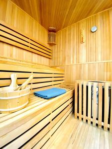 Maisons de vacances Nature luxuriante, jeux en famille et Sauna pour 1 a 4 personnes : photos des chambres