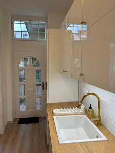 Museum Apartment by City Park Budapest