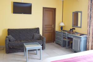 Hotels Logis Le Saint Nicolas : photos des chambres