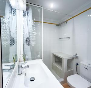 Modern appartment with sea views in Sabinillas