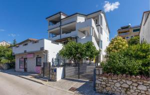 1 Bedroom Stunning Home In Crikvenica