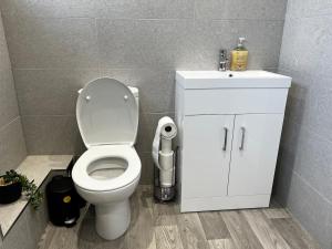 Harkness Suite - Contractors