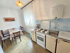 Apartment in Novi Vinodolski 15306