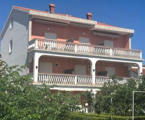 Guesthouse Mira