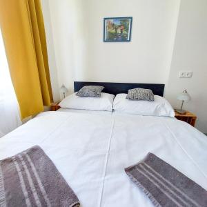 Room close to the centre H4