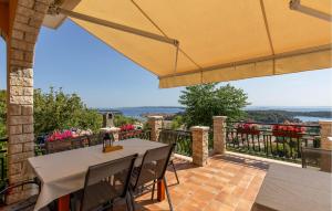 1 Bedroom Gorgeous Apartment In Palit