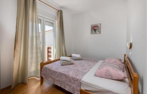 1 Bedroom Gorgeous Apartment In Palit