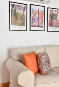 Cute Retro Home Balcony AC Galata