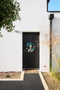 Villas Magnifique villa contemporaine, piscine interieure chauffee 29 degres, classee 5 etoiles : photos des chambres