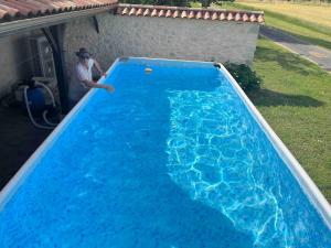 Entre Lot et Dordogne maison 10 personnes avec piscine