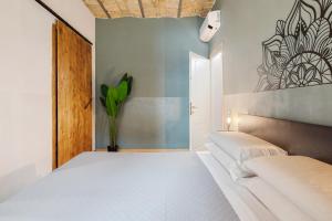 Quintino Terrace Apartment near Termini Station