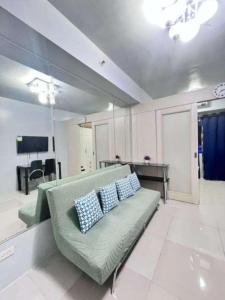 Sojourn at Sea Residences MOA