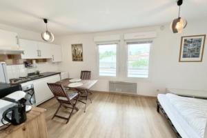 Appartements Charming studio of 23 m2 in La Rochelle : photos des chambres