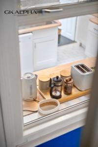 Heartwarming Windsor Cottage with Free Parking that is Perfect for Relaxation