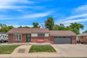 Cozy King suite- play room- hot tub