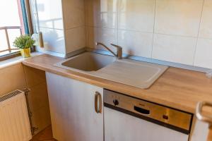 Amazing City Views - Charming Penthouse & Aparment