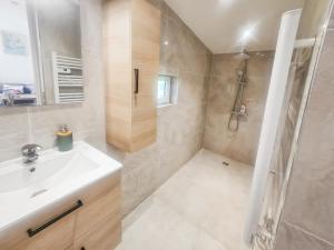 Maison Nature, Jacuzzi, 10 min de Disneyland Paris