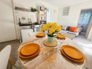 Maison Nature, Jacuzzi, 10 min de Disneyland Paris