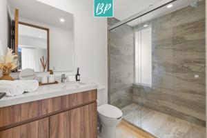 Harbor 171 - Beachfront Suites with Pools Gym & Rooftop