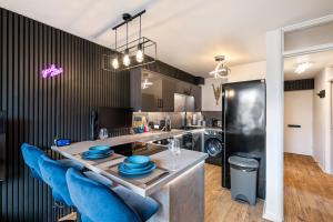 Stylish Brayford Pool 2-Bed City Retreat