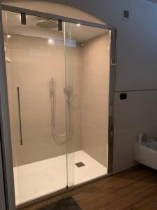 Aosta Center large Apartment with large shower