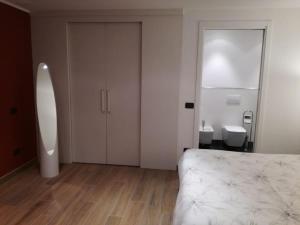 Aosta Center large Apartment with large shower