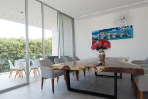 Ocean View Pool in Exclusive Playacar, En-Suite Rooms