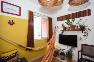 Apt 2 bedrooms, garden & art
