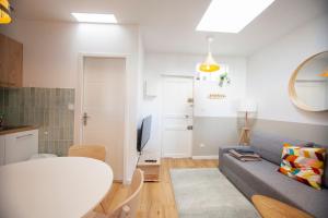 Providencia 4 - Shipyard and Yacht crews