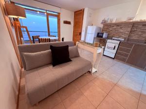 Hermoso departamento con balcón y cochera en el centro SMA Ñire31 Roca