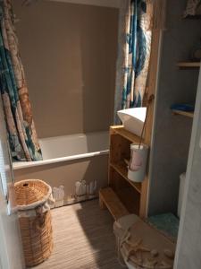 Cap dAgde méditerranée studio 4 pers piscine rdc parking gratuit