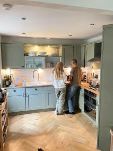 Pilrig Heights 2 Bedroom Apartment - Edinburgh