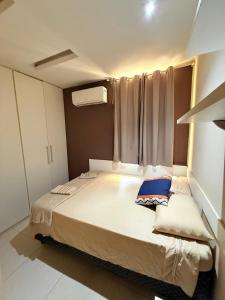 Amplo Apt 4 Quartos a 1 Min da Praia de Copacabana