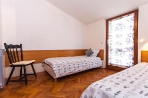 Apartments and rooms with parking space Pakostane, Biograd - 24768