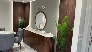 Luxury 1BR Apartment with Stunning View