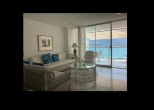 Tranquilo departamento en Acapulco frente al mar