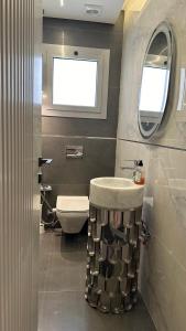 Luxury 1BR Apartment with Stunning View